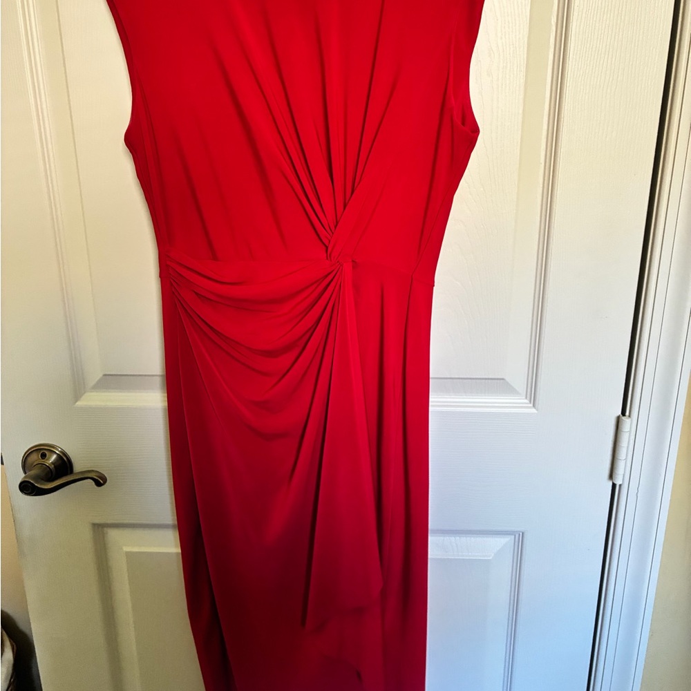 Red Sleeveless Twist-Knot Maxi Dress